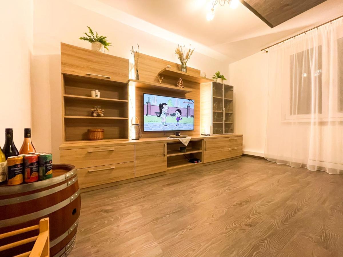 Anita Apartment